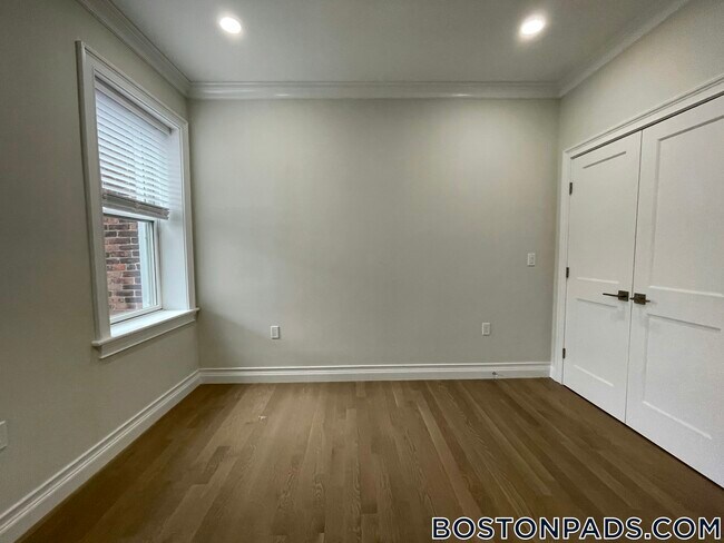 14 Mt Hood Rd in Boston, MA - Building Photo - Building Photo