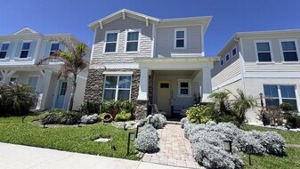 1978 Education St in St. Cloud, FL - Building Photo