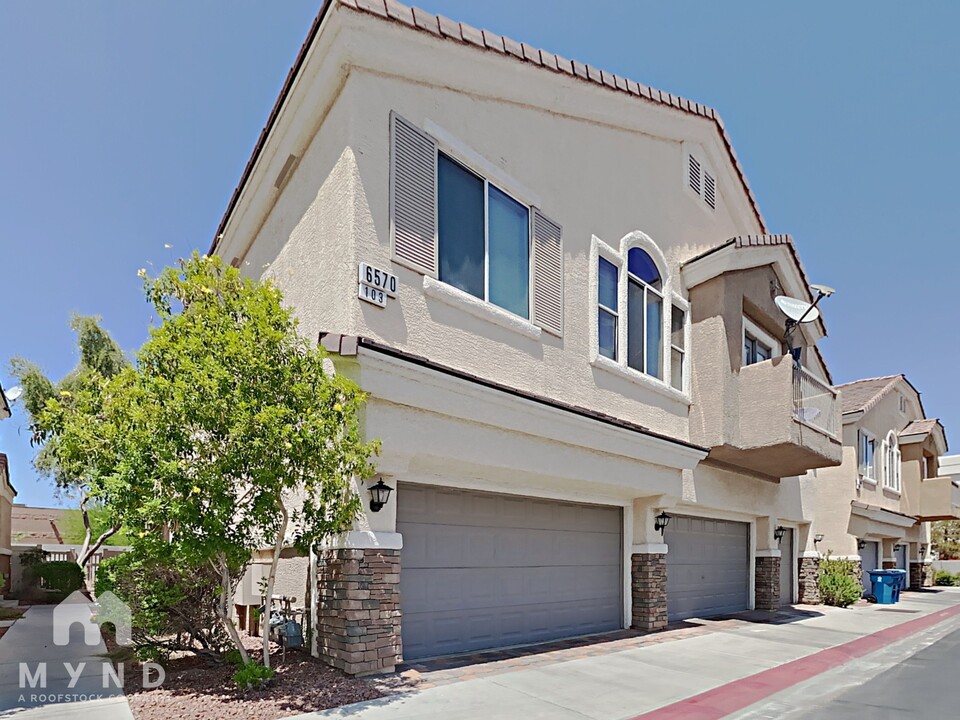 6570 Bucking Horse Ln in Henderson, NV - Building Photo