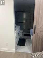 932 Elgin St in Newmarket, ON - Building Photo - Building Photo