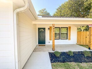 901 Holt Ave in Waco, TX - Building Photo - Building Photo