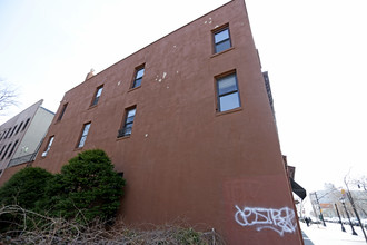 325 Smith St in Brooklyn, NY - Building Photo - Building Photo