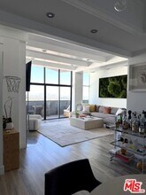 1155 N La Cienega Blvd in West Hollywood, CA - Building Photo - Building Photo