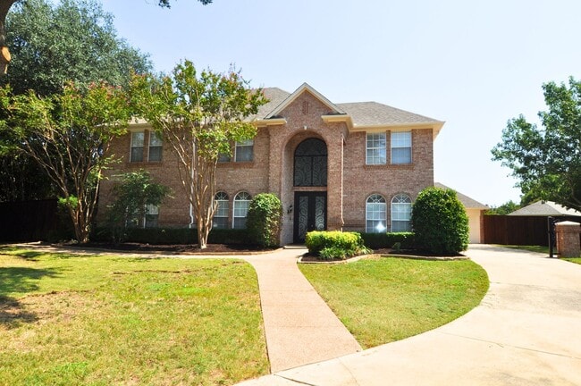 103 Clear Lake Ct