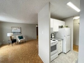 Parkview Apartments in Midland, ON - Building Photo