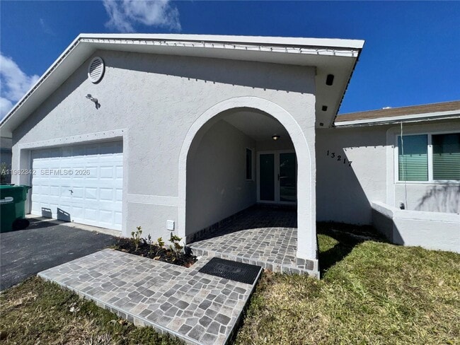 13217 SW 257th Terrace in Homestead, FL - Building Photo - Building Photo