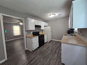 1019 Shadow Ridge Ave in Oak Grove, KY - Building Photo - Building Photo