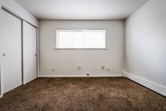 8100 S Drexel Ave Chicago, IL 60619 in Chicago, IL - Foto de edificio - Building Photo