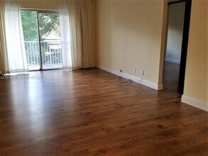 1701 Washington St in Hollywood, FL - Building Photo - Building Photo