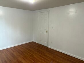 17 Gould Farm Rd, Unit 17 Gould Farm Rd Apt B in Hiram, ME - Building Photo - Building Photo