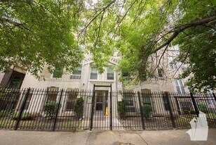 1850 N Humboldt Blvd in Chicago, IL - Building Photo