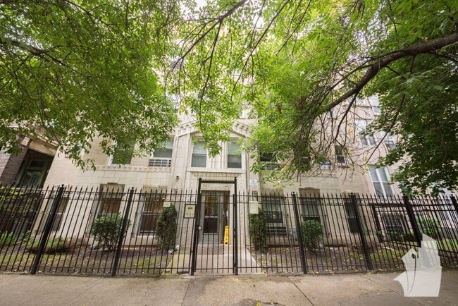 property at 1850 N Humboldt Blvd