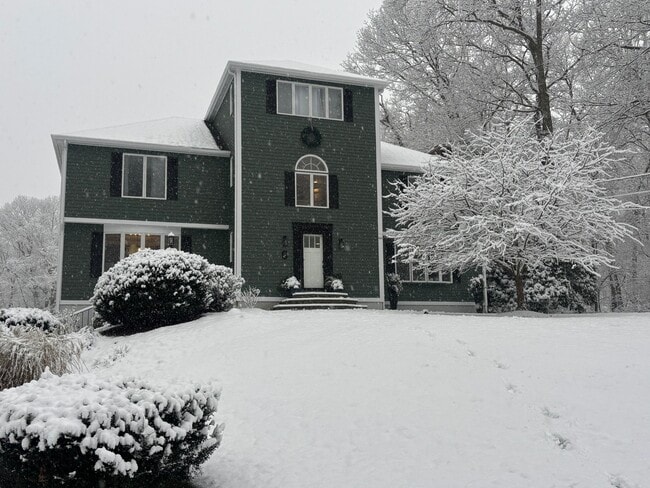 property at 6 Leada Woods Rd