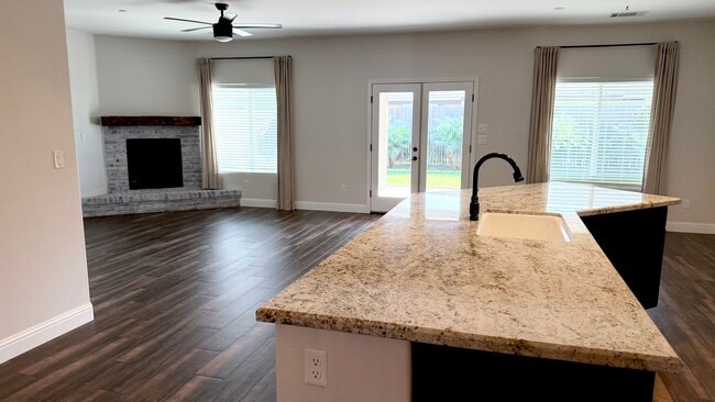 13515 Arden Frst Dr in Bakersfield, CA - Building Photo - Building Photo