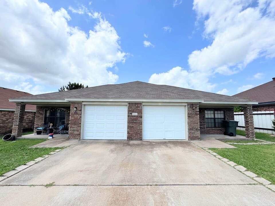 5000 John David Dr in Killeen, TX - Building Photo