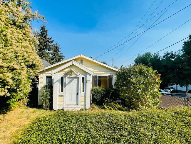 property at 200 27th Ave E