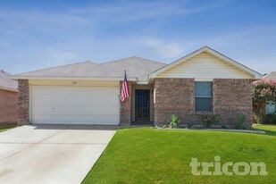 1412 Castle Ridge Rd in Fort Worth, TX - Building Photo