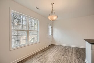 111 Cumberland Ct SW in Concord, NC - Foto de edificio - Building Photo