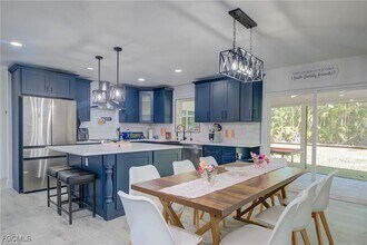 1846 Seafan Cir in North Fort Myers, FL - Foto de edificio - Building Photo