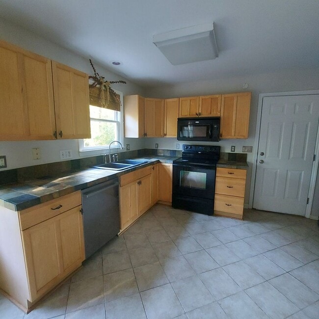 1230 Briardale Rd in Durham, NC - Building Photo - Building Photo