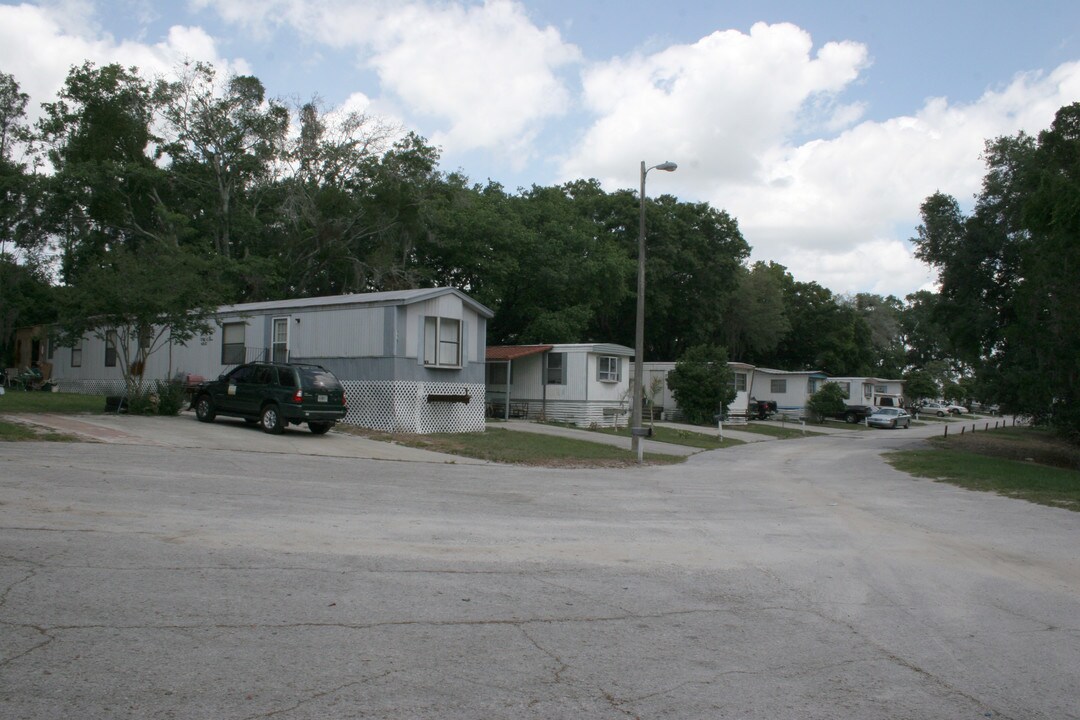 10601 Tanner Rd in Tampa, FL - Foto de edificio