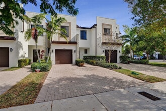 20741 NE 5th Ct in Miami, FL - Building Photo - Building Photo