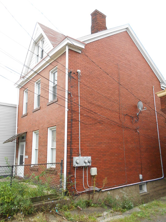 2224 Arlington Ave in Pittsburgh, PA - Building Photo