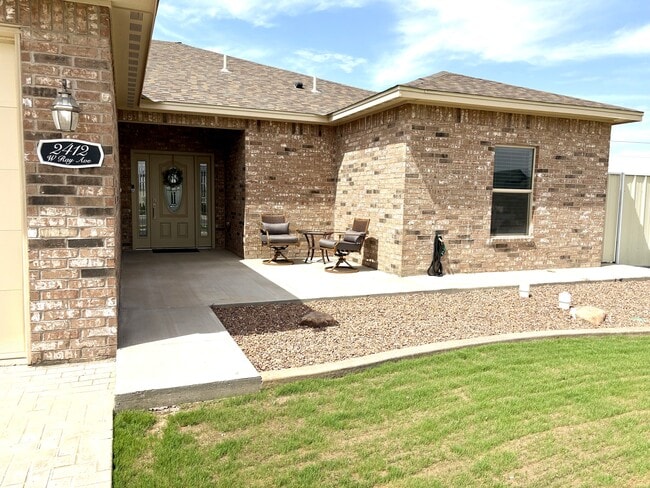 2412 W Ray Ave in Artesia, NM - Building Photo - Building Photo