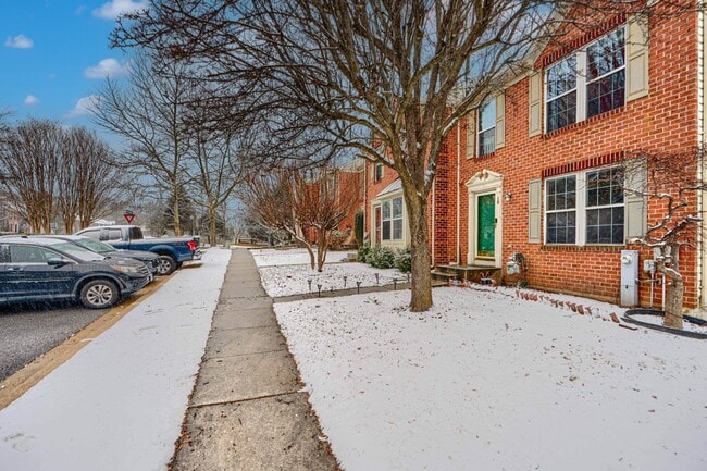 property at 10 Bluestem Ct