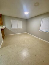 37 County Rd 2234 in Cleveland, TX - Building Photo - Building Photo