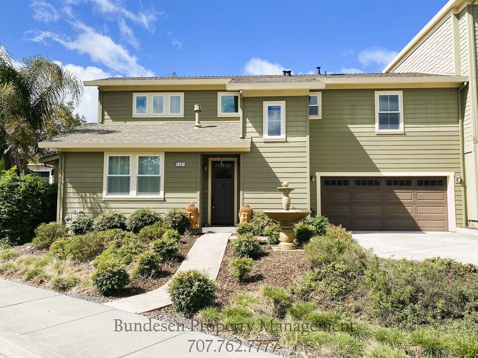 1581 Cali Ln in Healdsburg, CA - Building Photo