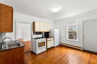 22-26 Waltham St in Maynard, MA - Building Photo - Building Photo