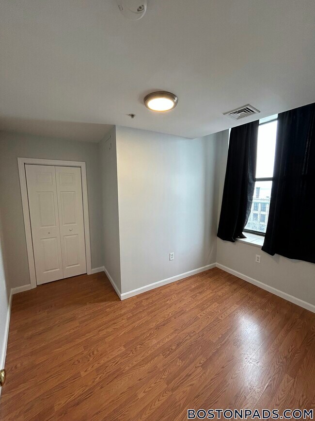 150 N Main St-Unit -504 in Fall River, MA - Building Photo - Building Photo