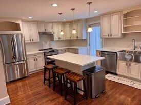 1 Howe St, Unit 2 in Somerville, MA - Building Photo
