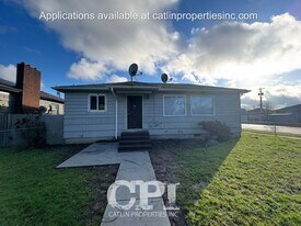 1106 16th Ave in Longview, WA - Building Photo