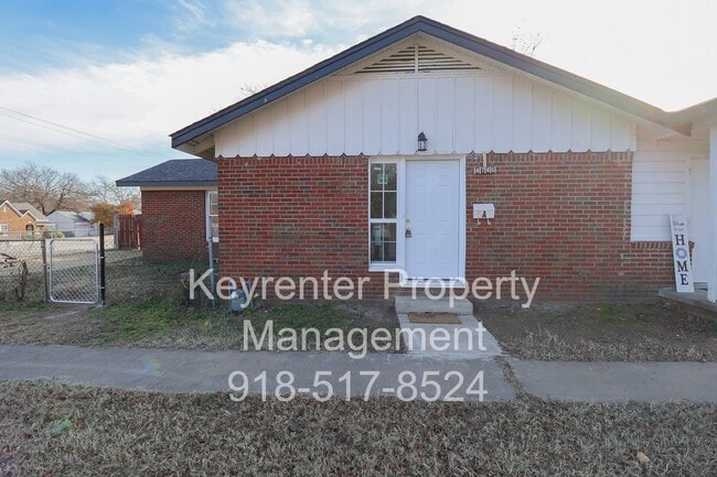 property at 4746 E 7th St