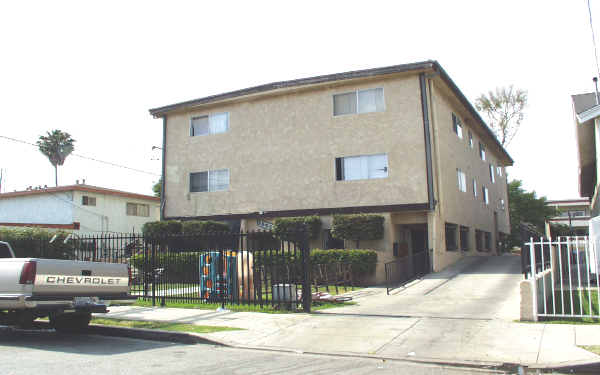 1655 W 205th St in Torrance, CA - Building Photo