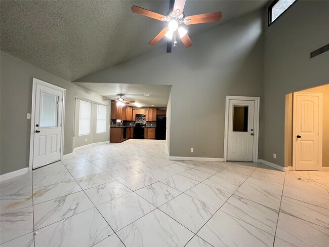 12865 Birch Ln in Beaumont, TX - Building Photo - Building Photo