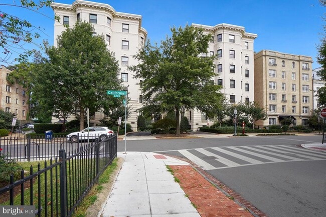 property at 2205 California St NW