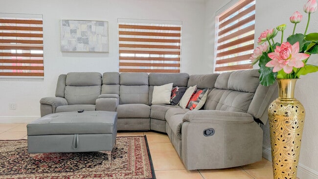 340 Tamiami Canal Rd, Unit SI FL1-ID1463287P in Miami, FL - Building Photo - Building Photo