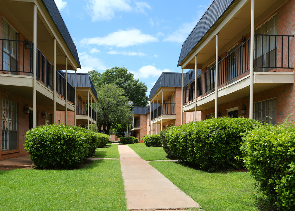 Bel Air Estates in Abilene, TX - Building Photo