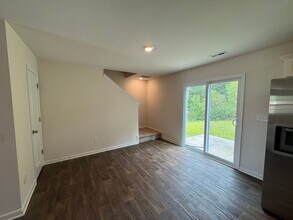 318 Kingsford Dr in Stanley, NC - Building Photo - Building Photo