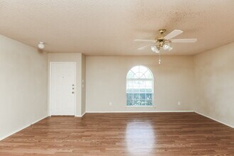 617 Sawyer Dr in Saginaw, TX - Building Photo - Building Photo