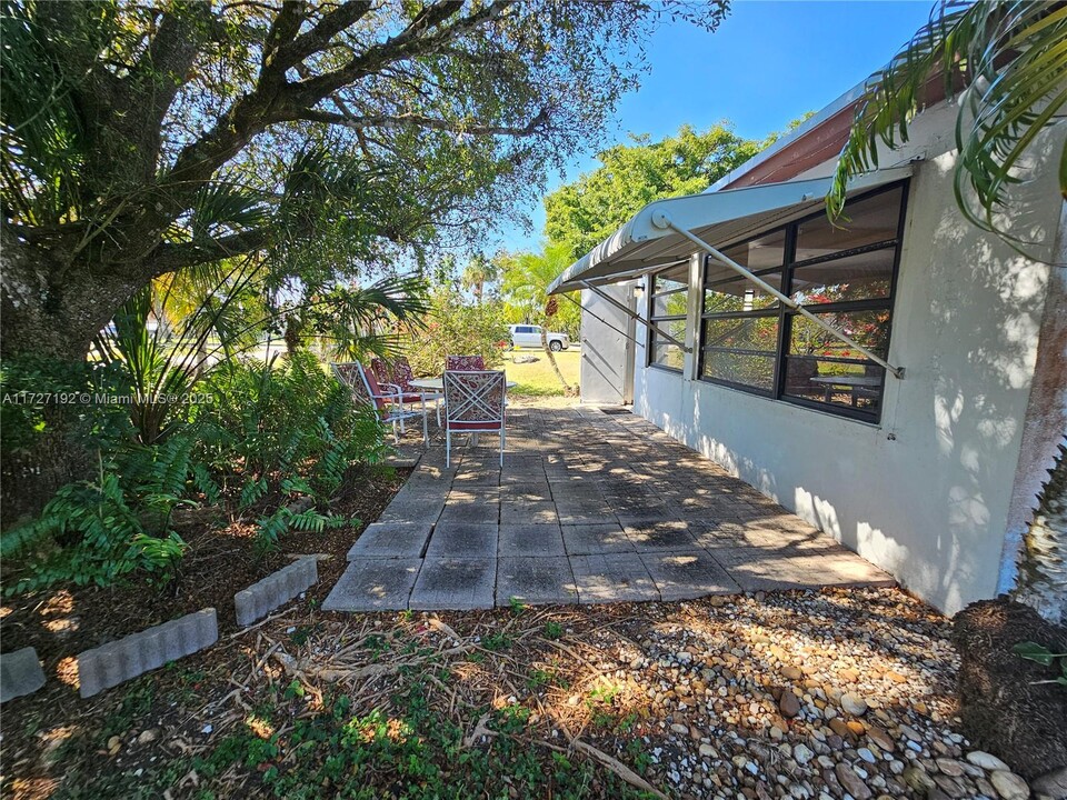 1417 NE 1st Terrace in Homestead, FL - Building Photo