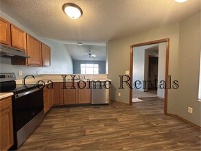 7508 Cornelison St in Wichita, KS - Foto de edificio - Building Photo