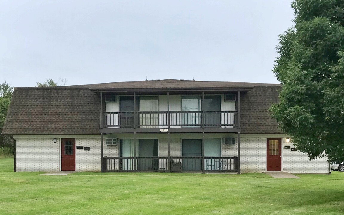 Countryside Apartments in Akron, NY - Building Photo