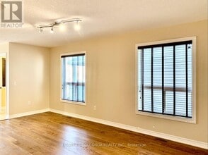 36 Pearl Dr in Orillia, ON - Building Photo - Building Photo