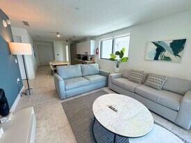 239 SW 9th St in Miami, FL - Building Photo