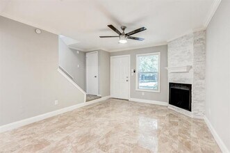 210 Rolston Rd in Irving, TX - Building Photo - Building Photo
