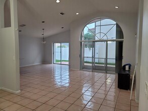 7189 Catalina Way in Greenacres, FL - Building Photo - Building Photo